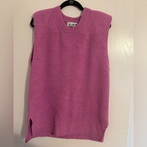 JUST FEMALE vest with shoulder pads size XL